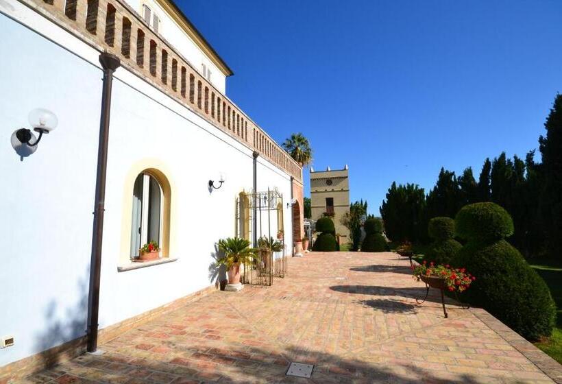 Отель Relais Villa Rossi