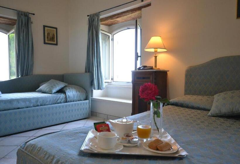 Отель Relais Villa Rossi