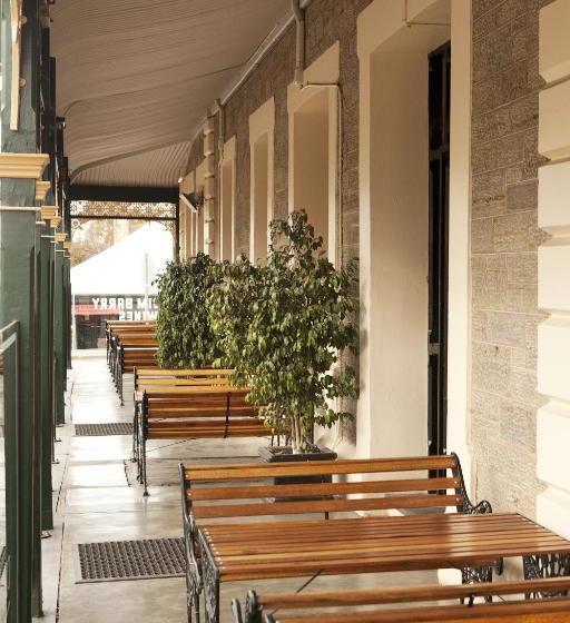 Отель The Rising Sun