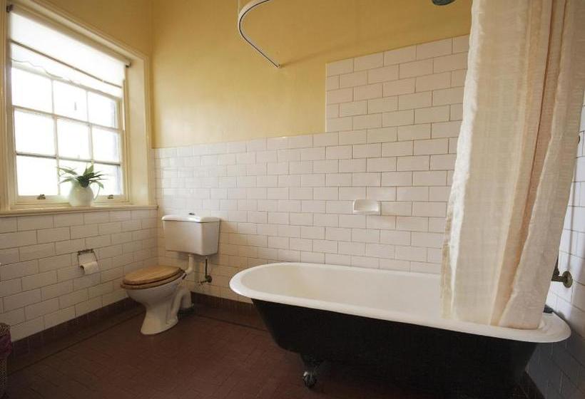 Отель The Rising Sun