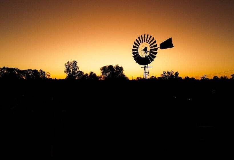 مُتل Roma Aussie Tourist Park