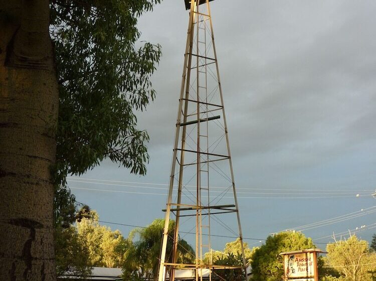 مُتل Roma Aussie Tourist Park