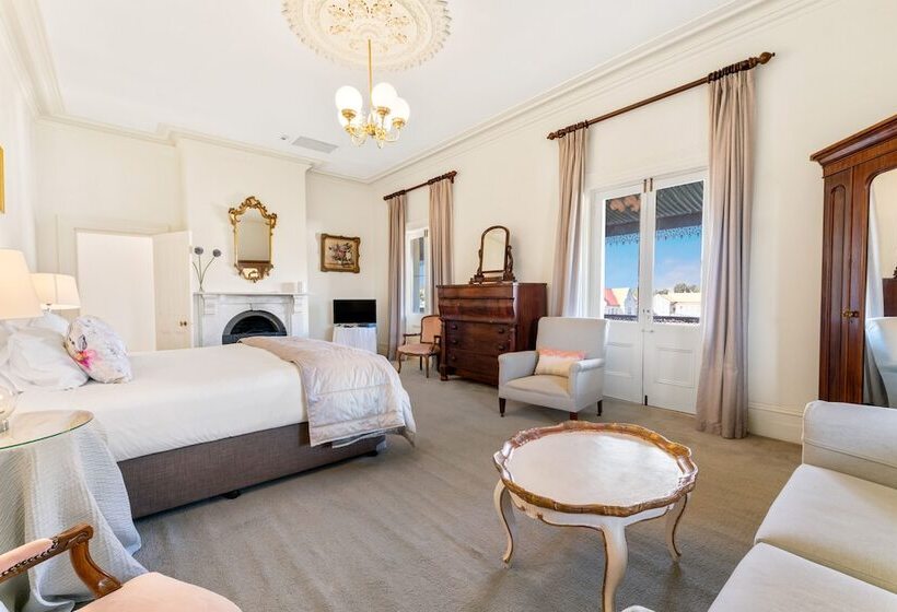 پانسیون Colhurst House