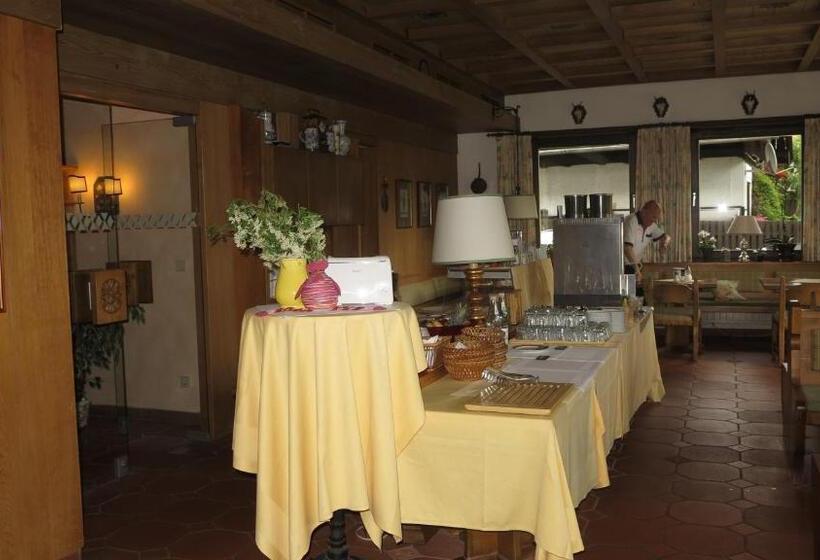 Пансион Gästehaus Am Kurpark