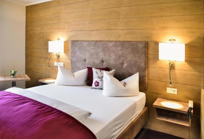 Пансион Gästehaus Am Kurpark