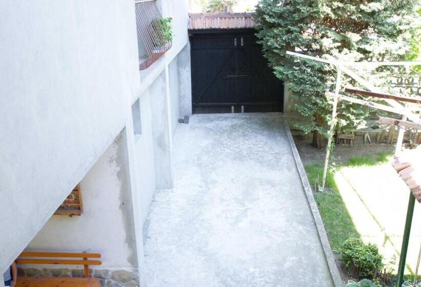 بنسيون Guest House Sokratovi