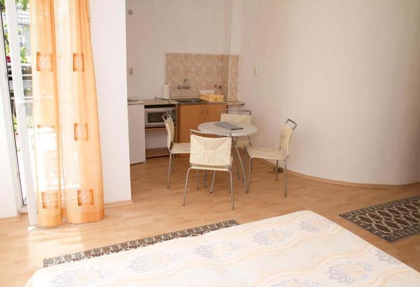 بنسيون Guest House Sokratovi