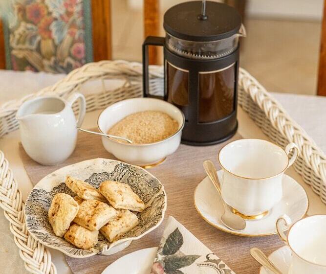 بنسيون Guinea Fowl House