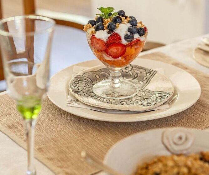 بنسيون Guinea Fowl House