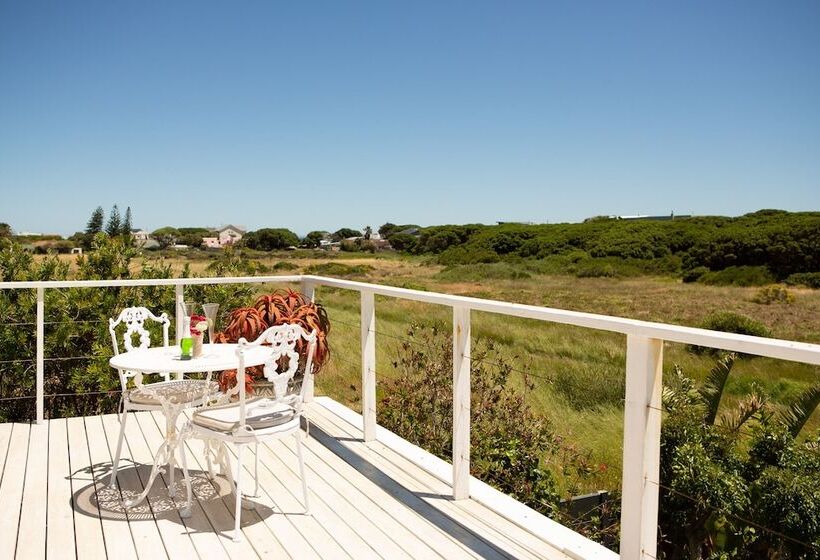 بنسيون Guinea Fowl House