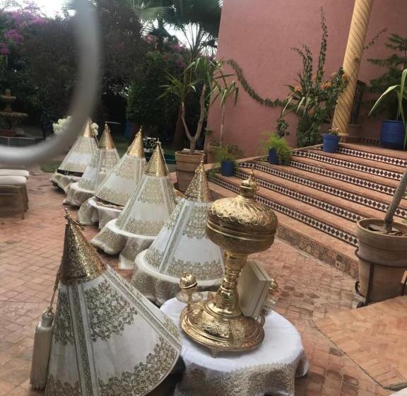 پانسیون Les Jardins De Ryad Bahia