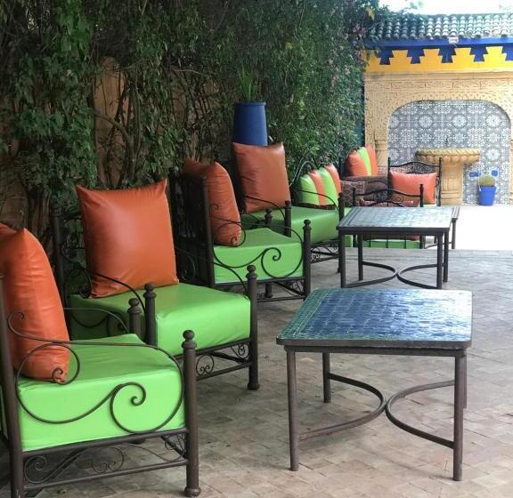 پانسیون Les Jardins De Ryad Bahia