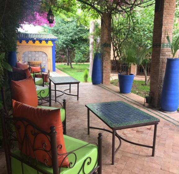 پانسیون Les Jardins De Ryad Bahia