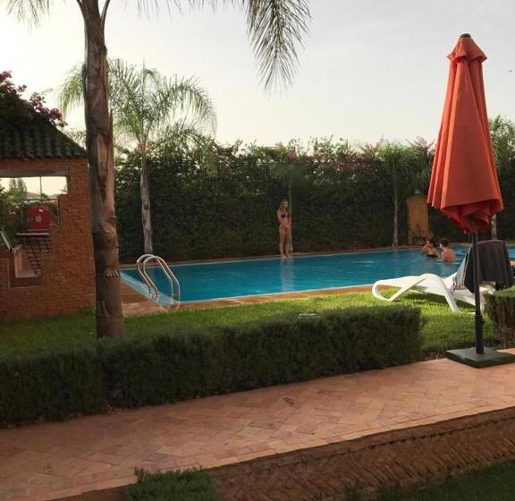 پانسیون Les Jardins De Ryad Bahia