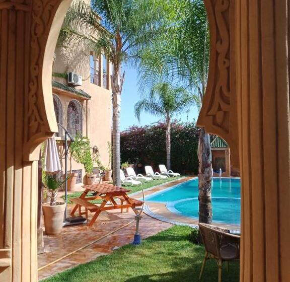 پانسیون Les Jardins De Ryad Bahia