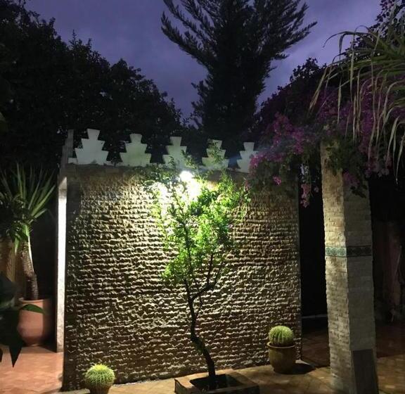 پانسیون Les Jardins De Ryad Bahia