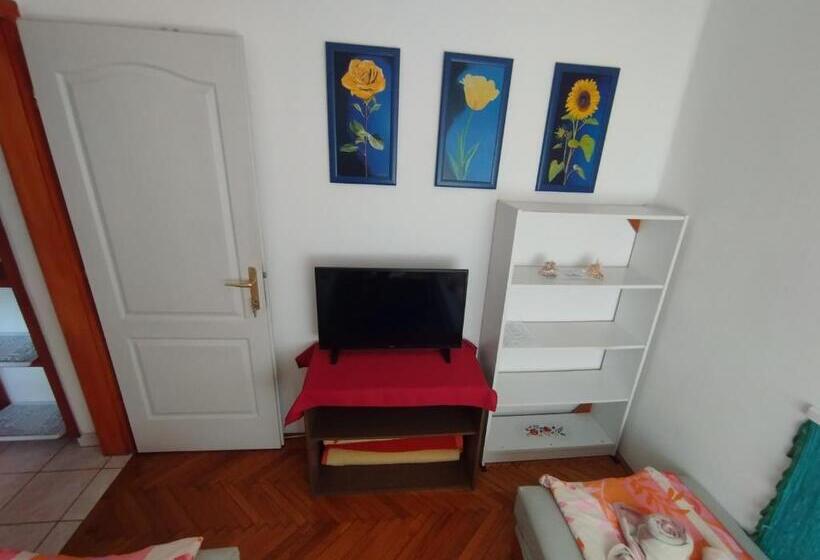 膳宿费 Liget Szálláshely