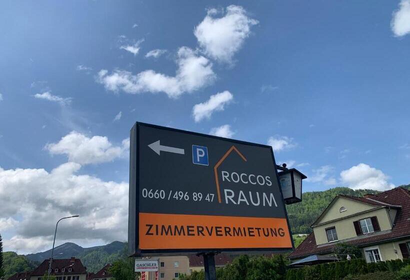 פנסיון Roccos Raum