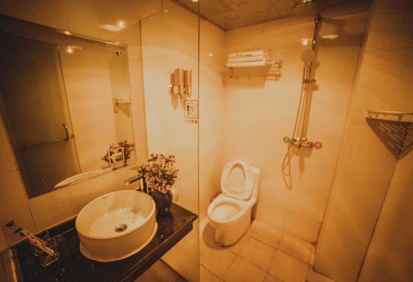 Ruo Chujian Youth Hostel