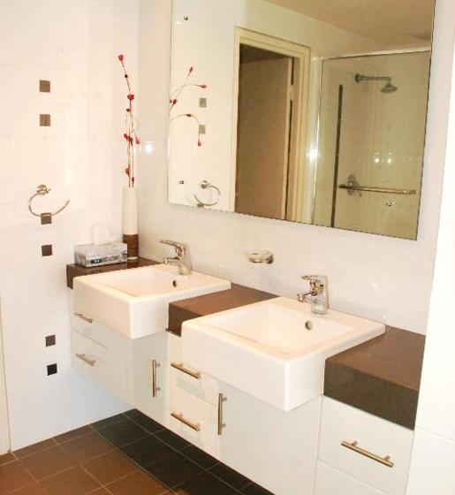 Spinnakers By Rockingham Apartments