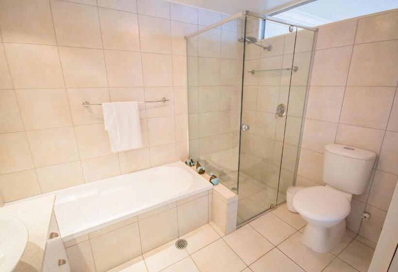 Albatross North Apartments