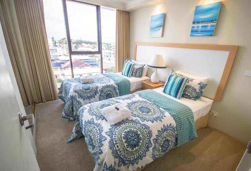 Albatross North Apartments