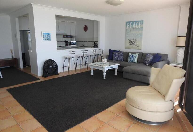 Albatross North Apartments