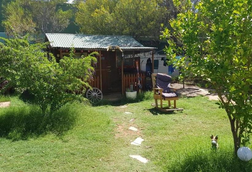 הוסטל Alice's Secret Travellers Inn