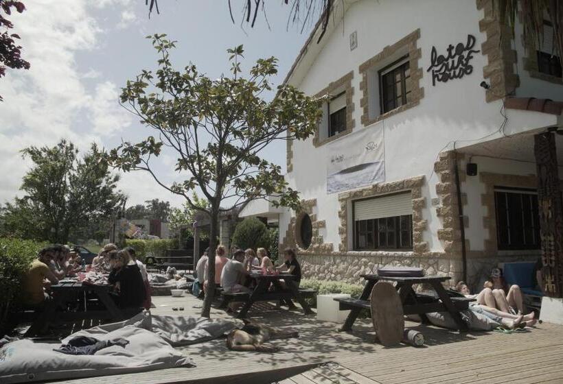 호스텔 Latas Surf House