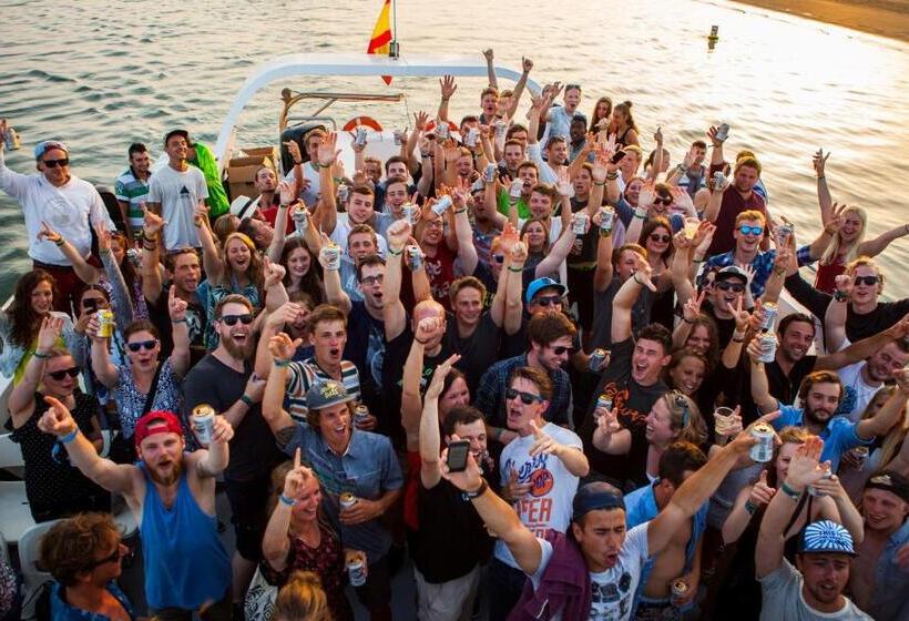 호스텔 Latas Surf House