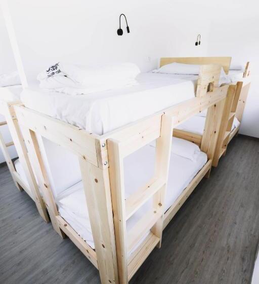 호스텔 Latas Surf House