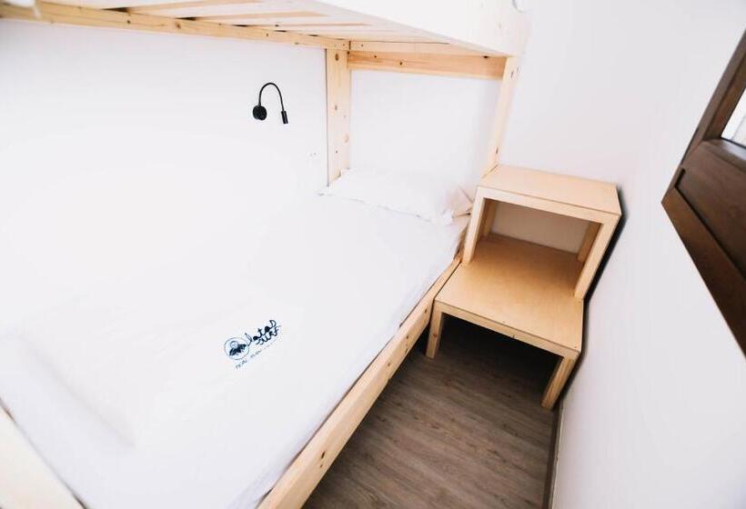 호스텔 Latas Surf House