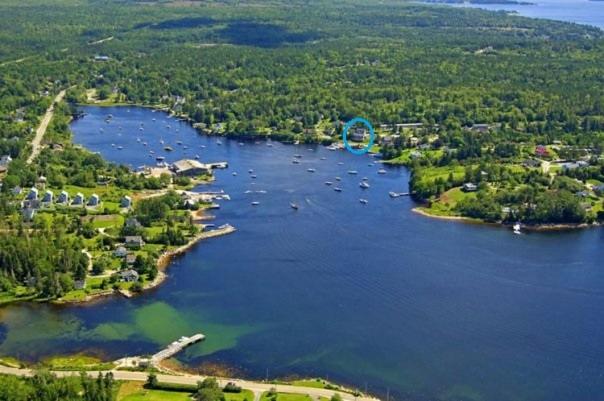 فندق صغير The Tuna Blue Inn And Restaurant