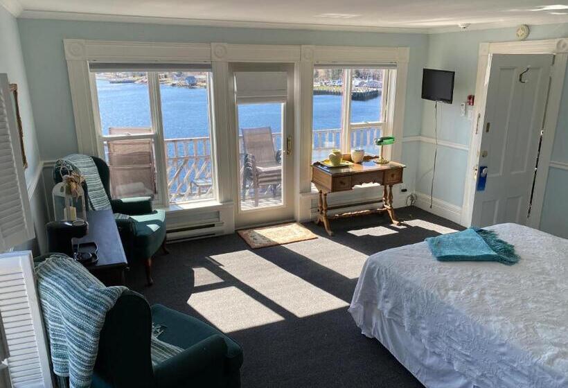 فندق صغير The Tuna Blue Inn And Restaurant