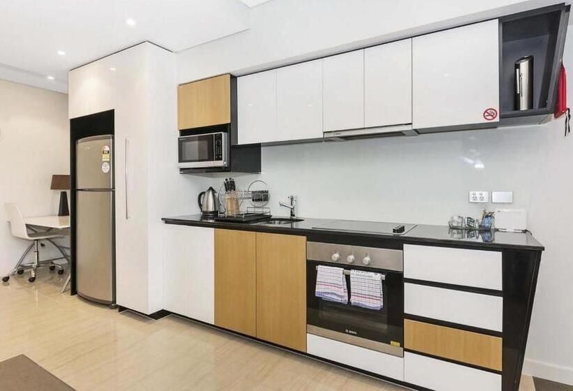 Astra Apartments Perth Zenith