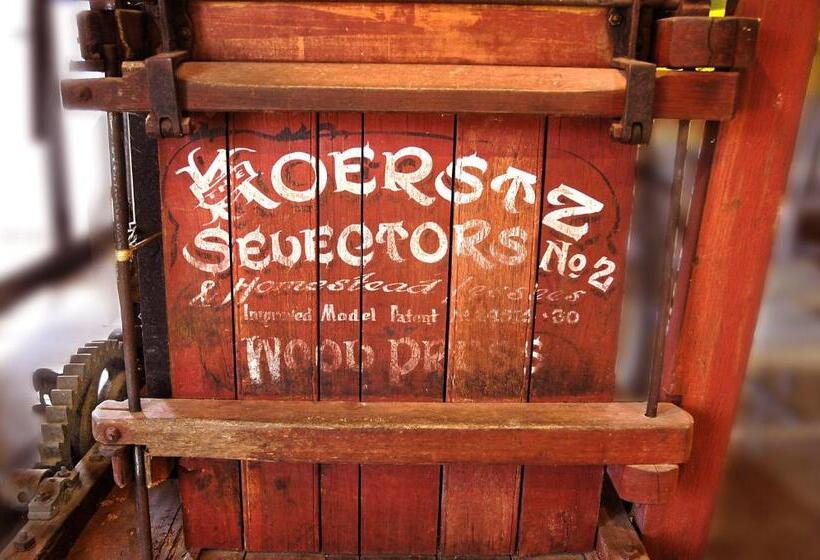 צימר Black Sheep Inn