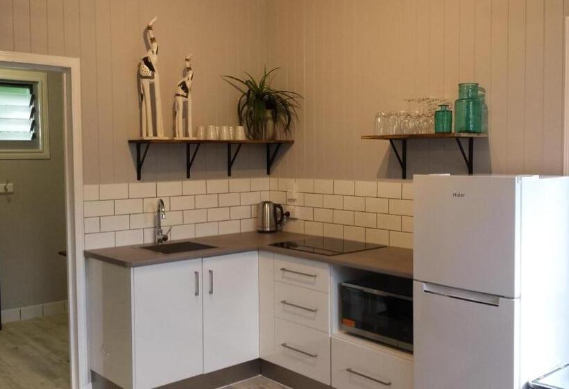 تختخواب و صبحانه Bluegrass Bnb