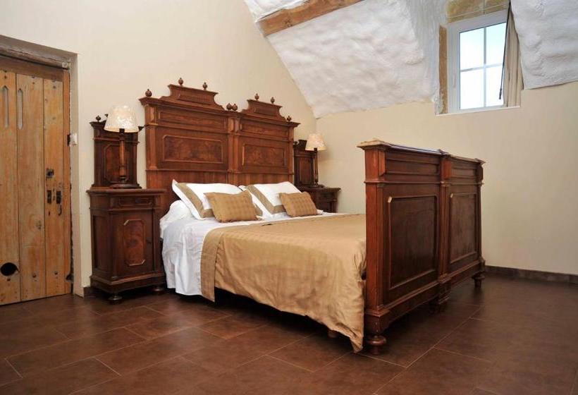 مبيت وإفطار Chambres Et Tables D'hôtes Le Voriou