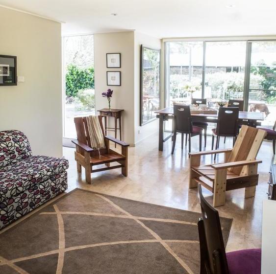 צימר Dairyman's Cottage