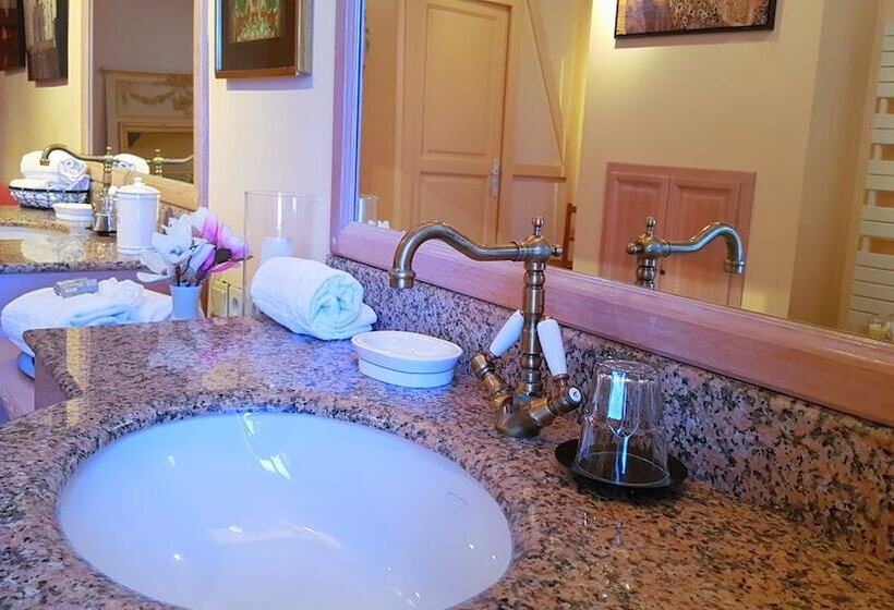 민박 Le Café Du Village   Bar à Cocktails & à Ambiance