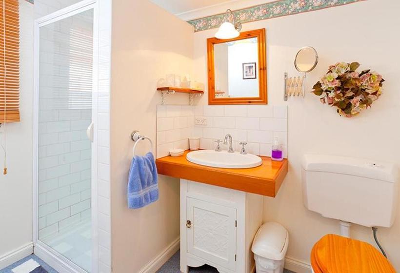 تختخواب و صبحانه Pammys Palace