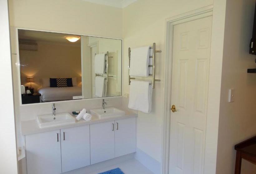 تختخواب و صبحانه Pinda Lodge