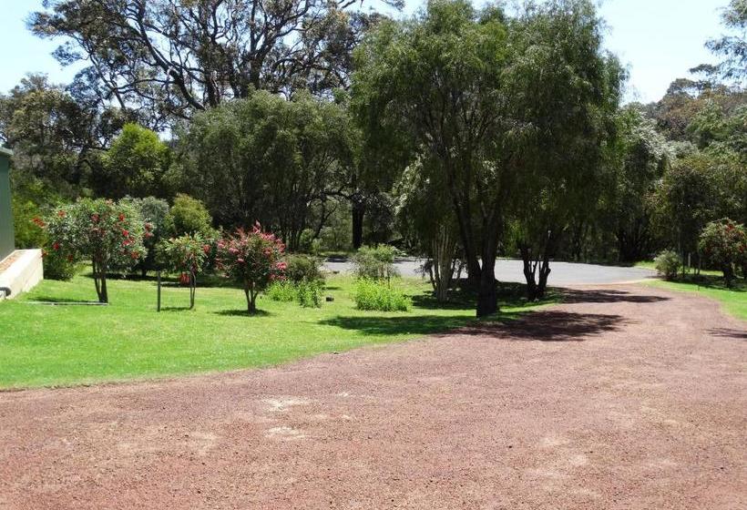 تختخواب و صبحانه Pinda Lodge