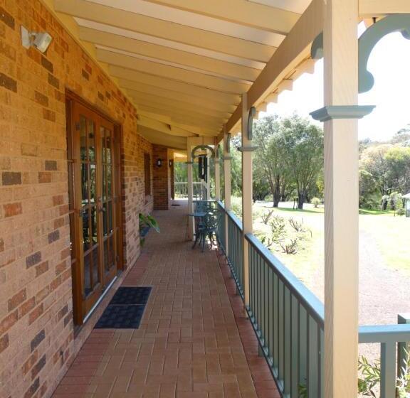 تختخواب و صبحانه Pinda Lodge