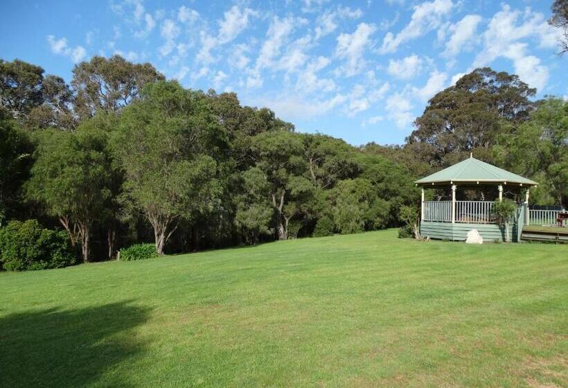 تختخواب و صبحانه Pinda Lodge