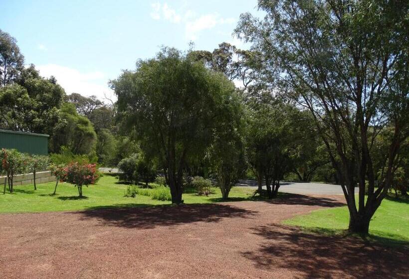 تختخواب و صبحانه Pinda Lodge