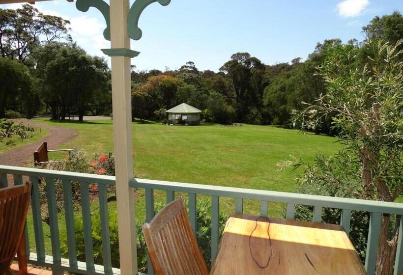 تختخواب و صبحانه Pinda Lodge