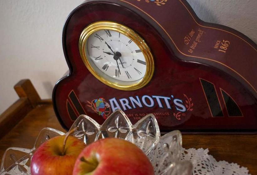 Boathouse Bunbury Bed & Breakfast