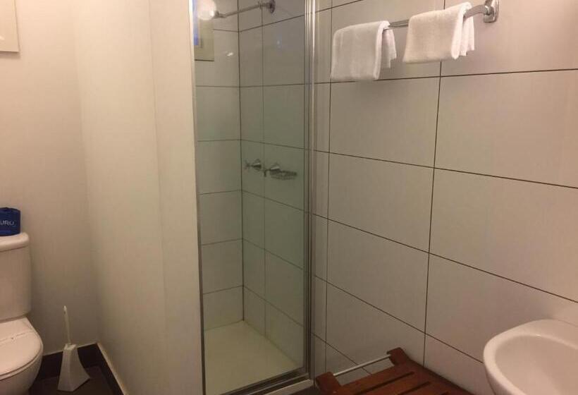 Buffalo Motel And Country Retreat