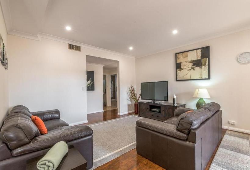 Cole House Apartments